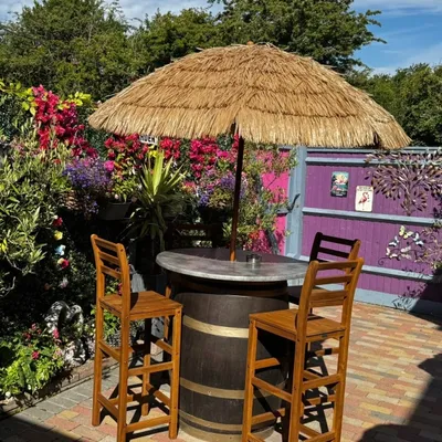 outdoor tables and chairs